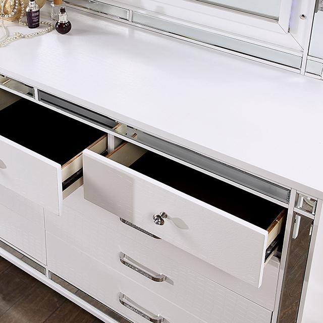 Brachium Queen Bedroom Set Silver